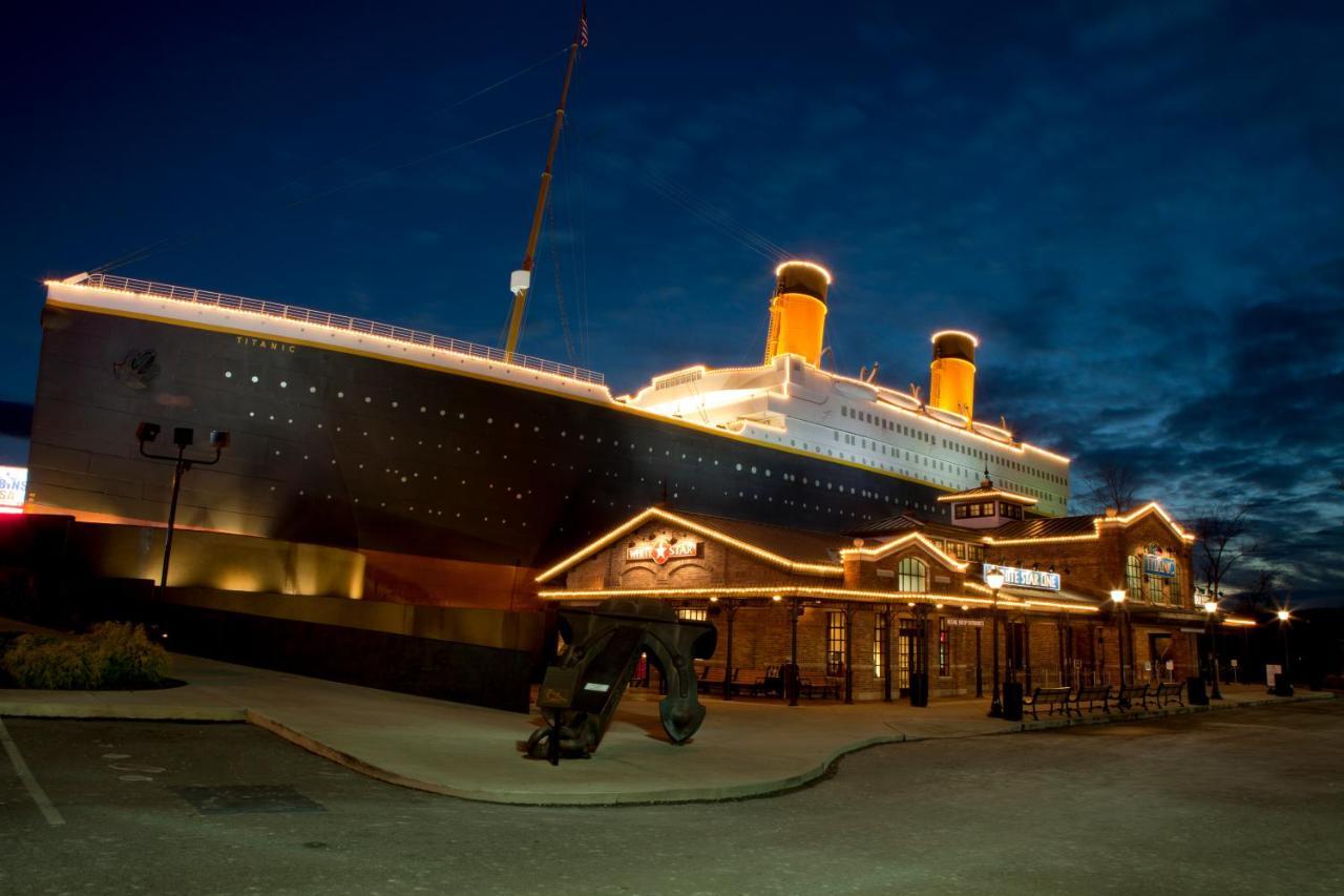 Red Oak Ridge, Hot Tub, Pool Table, Wifi, 1089 Free Tickets Each Paid Day, Dollywood And More Sevierville Exterior foto