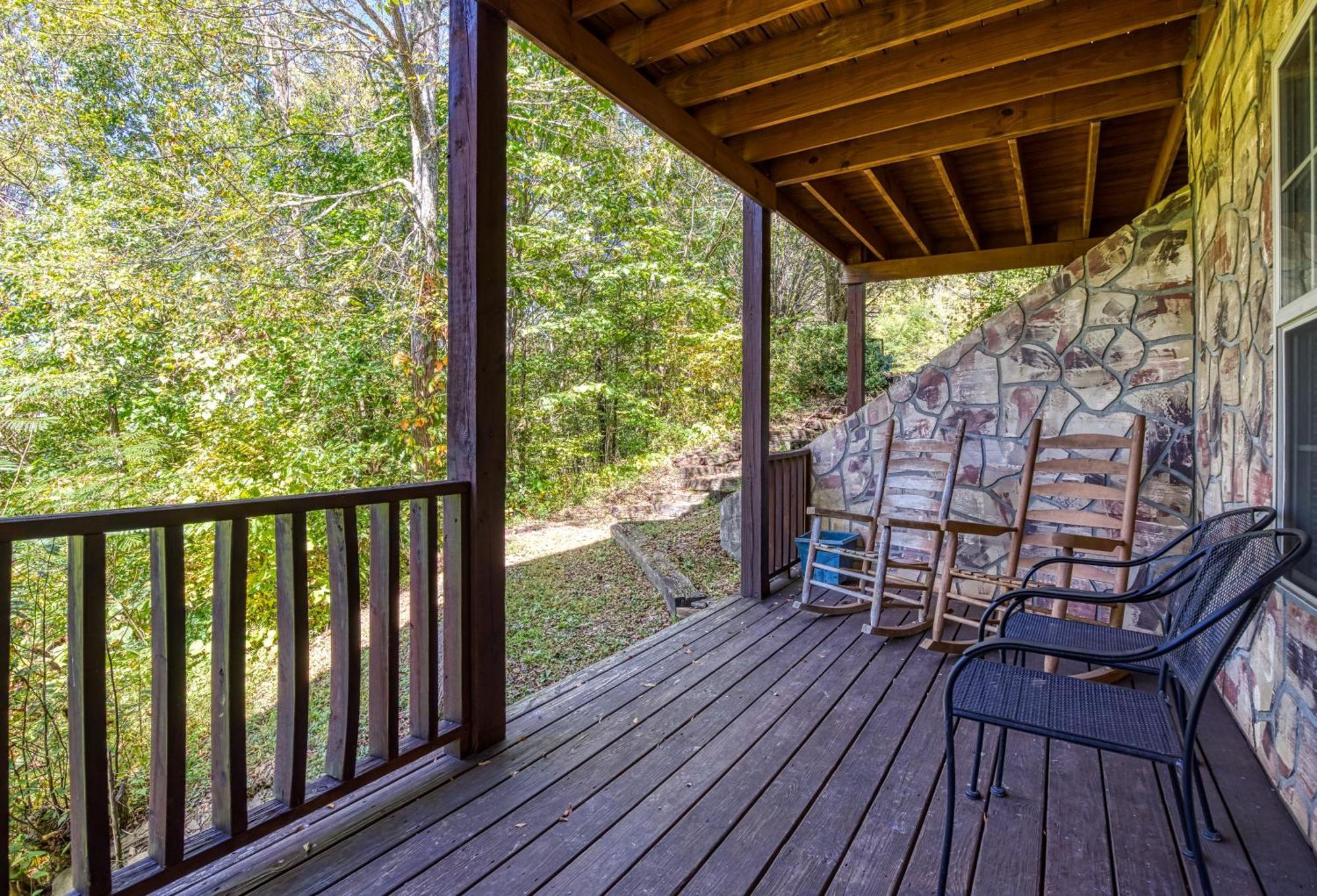 Red Oak Ridge, Hot Tub, Pool Table, Wifi, 1089 Free Tickets Each Paid Day, Dollywood And More Sevierville Exterior foto